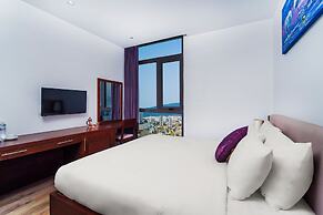 Golden Sun Hotel