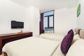 Golden Sun Hotel