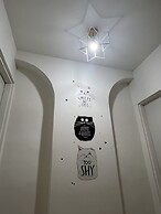mimi cat house