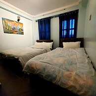 Luniva Restaurant And Guest House