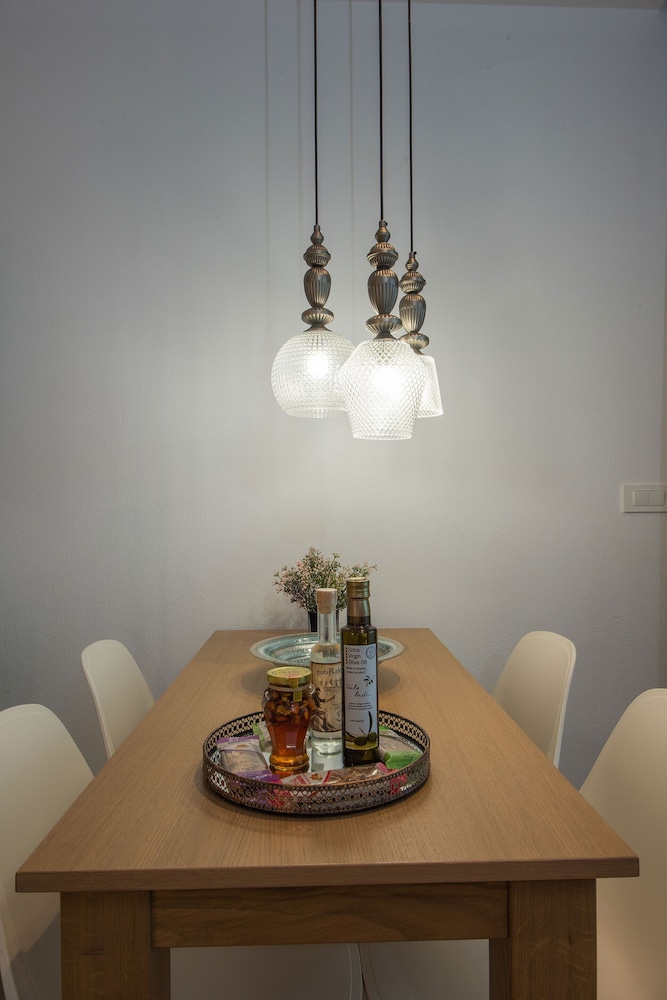 Ammos Luxury Suites