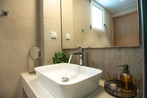 Ammos Luxury Suites