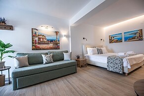 Ammos Luxury Suites