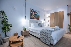 Ammos Luxury Suites