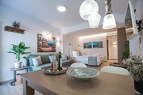 Ammos Luxury Suites
