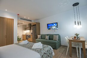 Ammos Luxury Suites