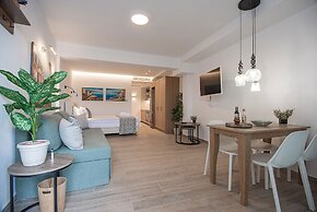 Ammos Luxury Suites
