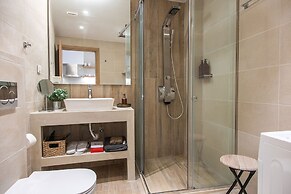 Ammos Luxury Suites