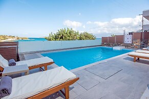 Ammos Luxury Suites