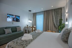 Ammos Luxury Suites