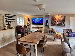 Forces Manor