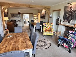 Forces Manor