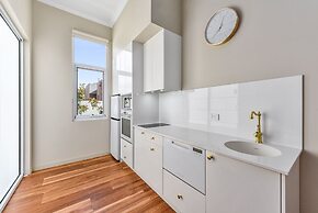 Aloha Central Platinum Apartments