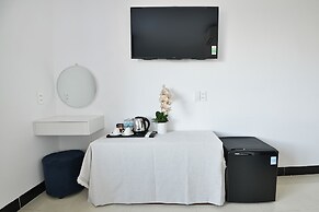 Horizon Con Dao Hotel