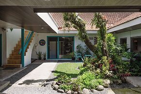 Snooze Hostel Malang