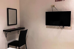 FB Budgetel Suites