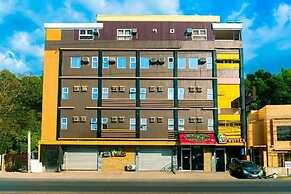 FB Budgetel Suites