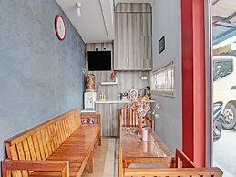 OYO 92047 Penginapan Arfi Syariah