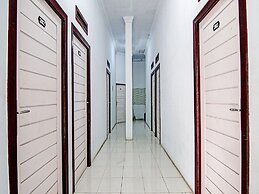 OYO 92047 Penginapan Arfi Syariah