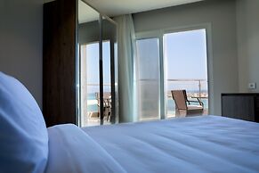 Triumph White Sands