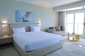Triumph White Sands