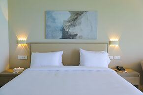 Triumph White Sands