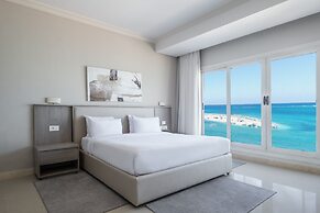 Triumph White Sands