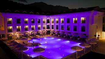 Saint Star Kemer - Adult Only +16