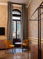 Eight Venezia
