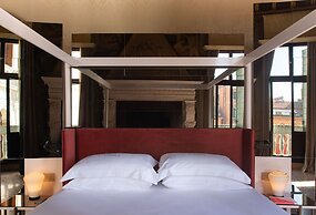 Eight Venezia
