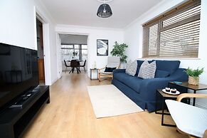 The Nook by Tŷ SA
