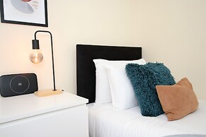 The Nook by Tŷ SA