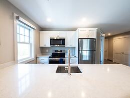 Long Beach Suites