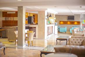 Hotel Marabout - Families and Couples Only