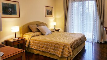 Erania Rooms & Apartments