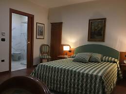 Erania Rooms & Apartments