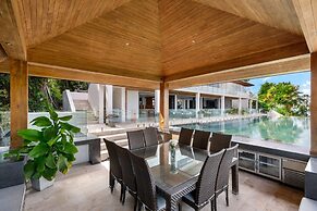 Villa Firefly