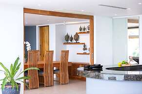 Villa Firefly