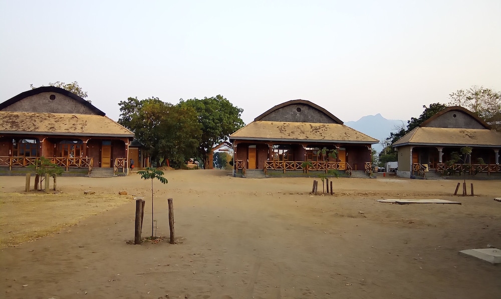 LAKE NYASA RESORT & CAMPSITE