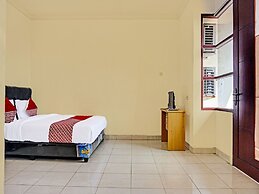 Hotel O J&b Rooms Tomang