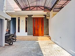 Hotel O J&b Rooms Tomang