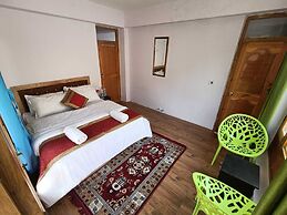 Hotel The Stone Palace