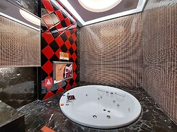 ELYSEES MOTEL