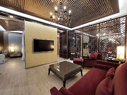 ELYSEES MOTEL