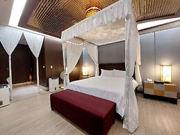 ELYSEES MOTEL
