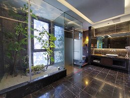 ELYSEES MOTEL