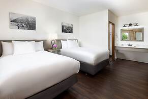 Salmon Falls Resort