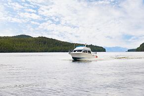 Salmon Falls Resort