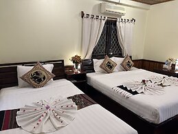 Villa Alounsavath Mekong Riverside