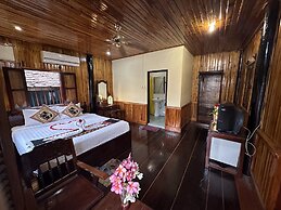 Villa Alounsavath Mekong Riverside